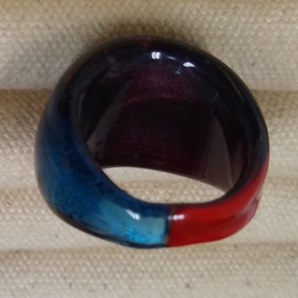 Hand-blown Glass Ring Crafted by Southern California Artisan - Picture 7 of 7